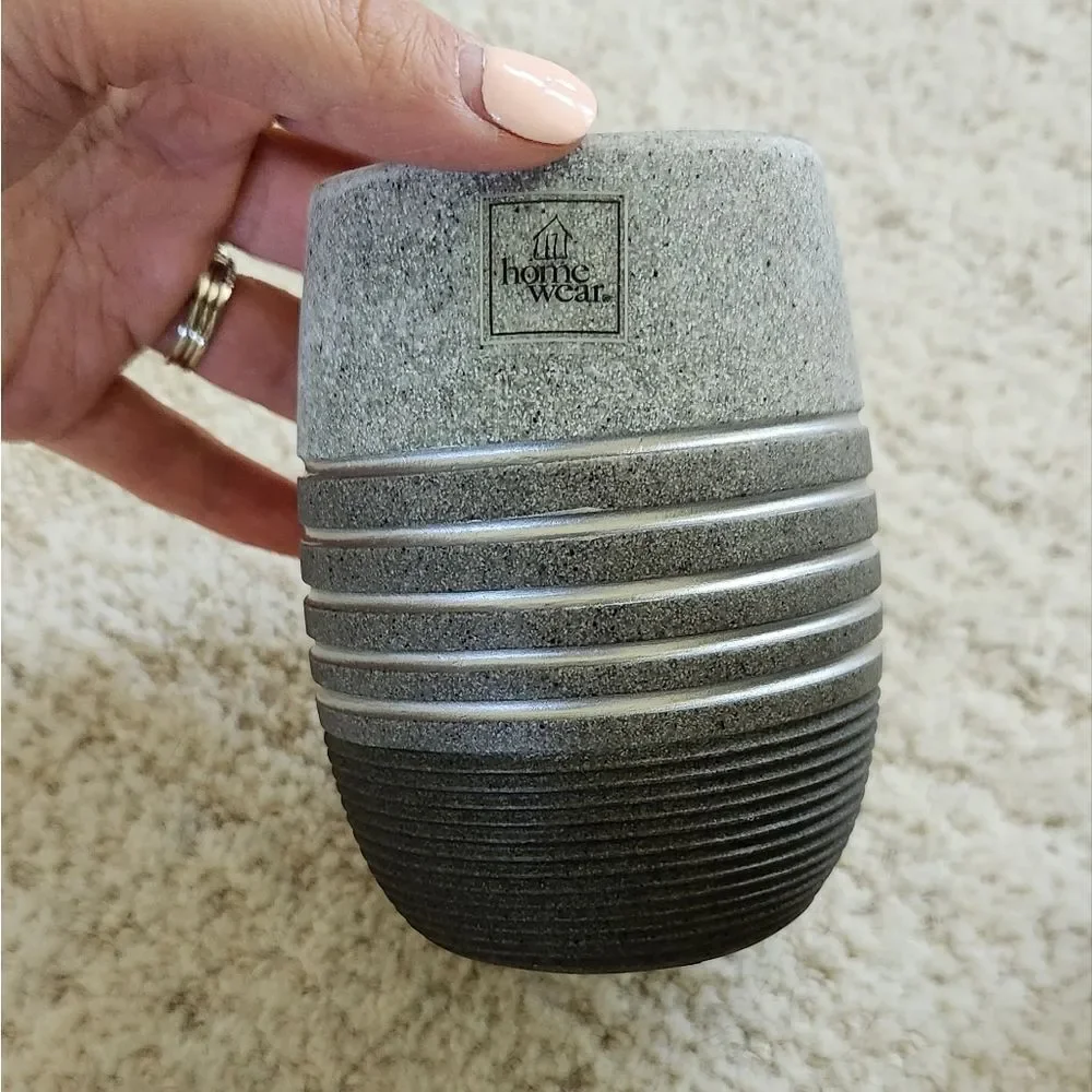 Sahara Grey Bathroom Accessory Set (Bedbath&beyond)